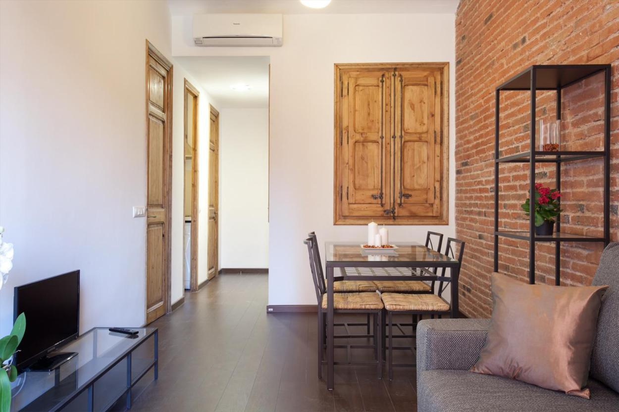 2-Bedroom Apartment For Families 바르셀로나 외부 사진