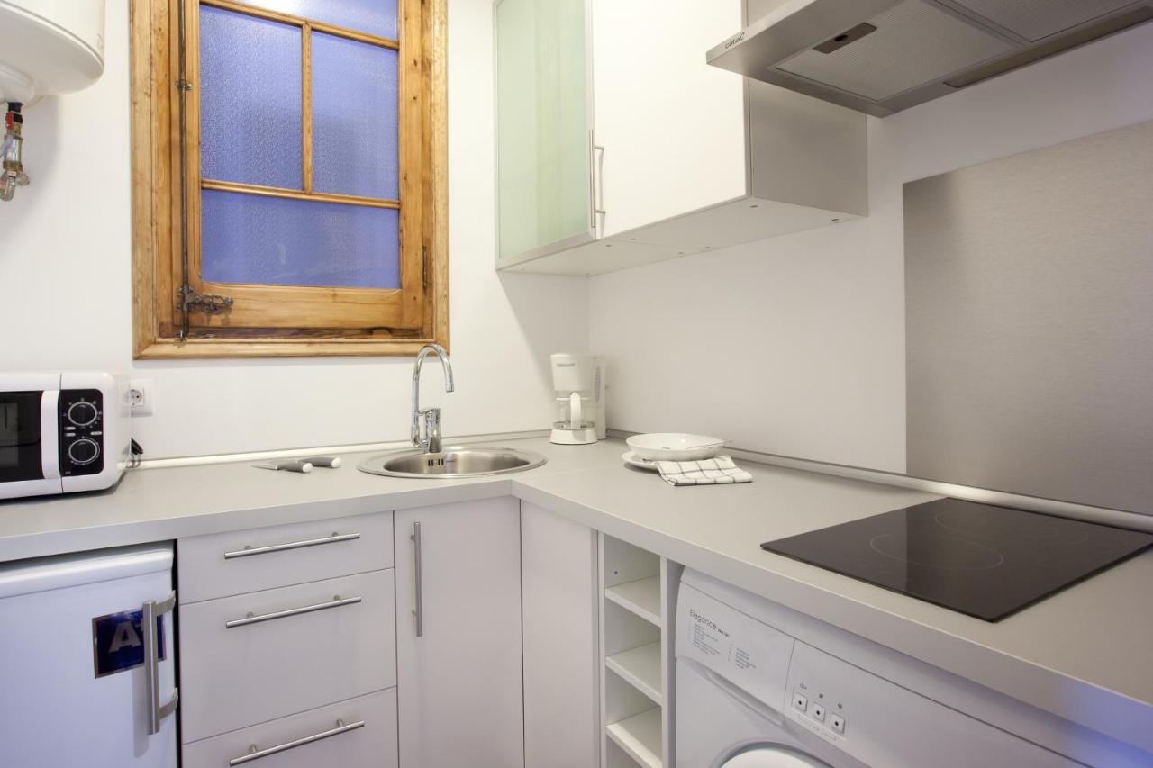 2-Bedroom Apartment For Families 바르셀로나 외부 사진